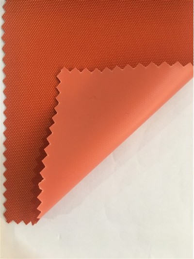 JS-CNYI-6*5 古馳 PVC-36 尼龍面料  背囊/雨衣面料    防水 防油 圍裙布料 45度照